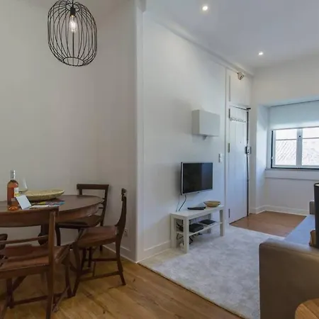 Apartment To Be Mouraria Lisbon